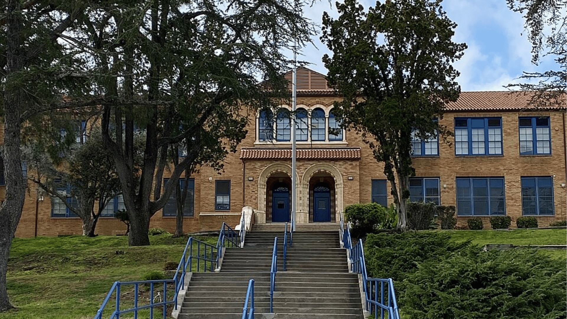 California school showcasing steps